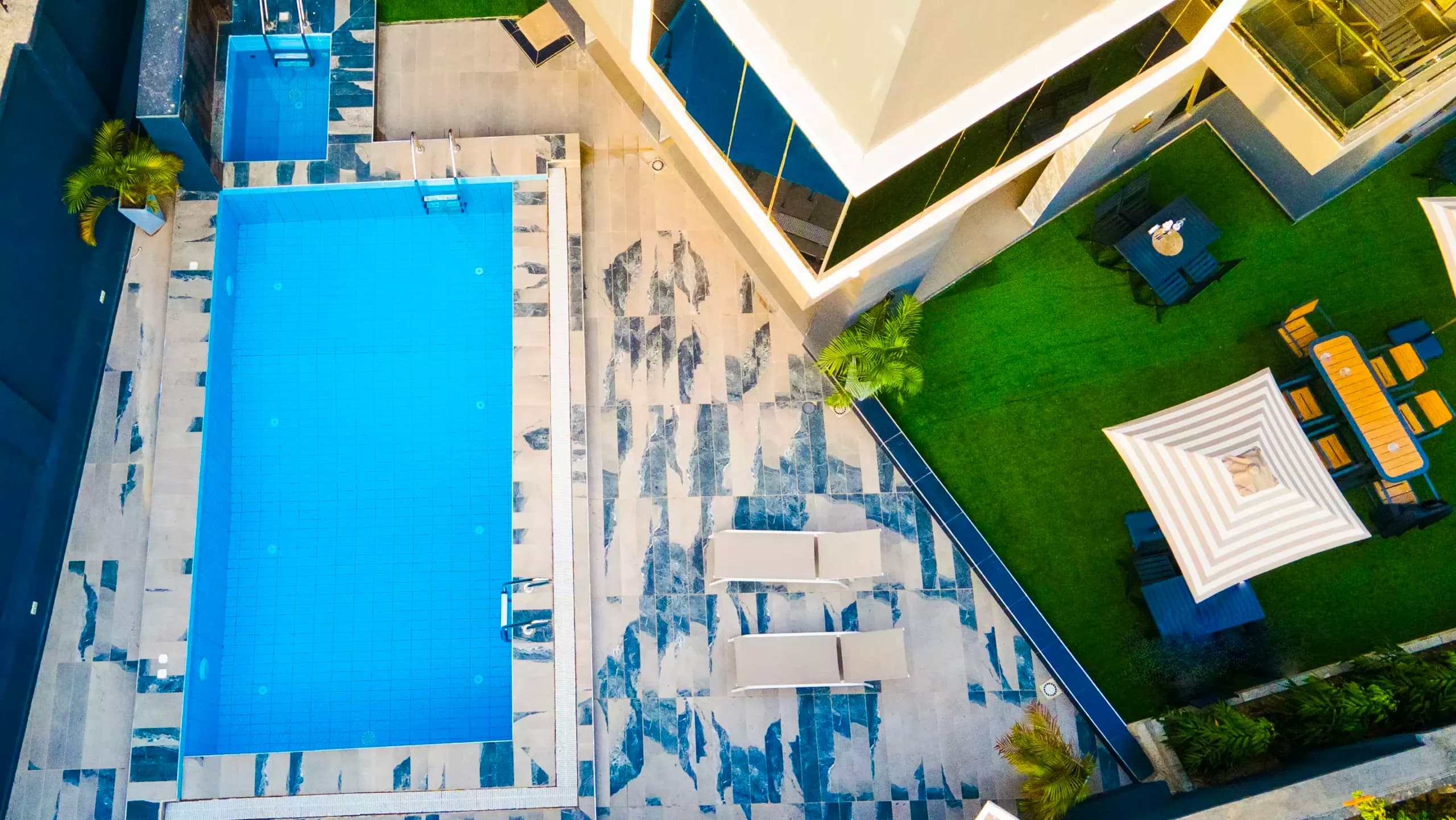 Cove Apartment